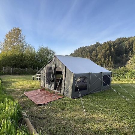 Glamping Tent On The River クラマス エクステリア 写真